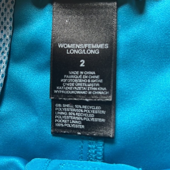 **SOLD** 💪🏽 Women’s The North Face Swim Trunks - Picture 4 of 4